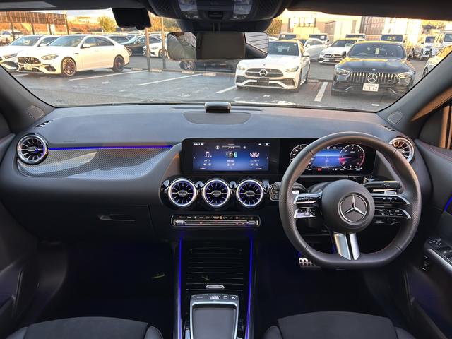 GLAクラス GLA200d 4マチック AMGラインパッケージ パノラミックスライディングルーフ 全周囲カメラ ドライビングアシスタンスパッケージ アンビエントライト64色 メモリー付パワーシート シートヒーター LEDハイパフォーマンスヘッドライト 新車保証継承(28枚目)