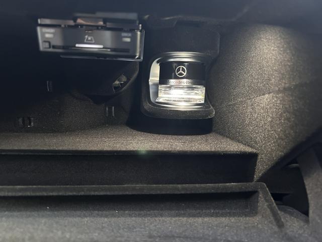 EQE EQE350+ AMGラインパッケージ エクスクルーシブパッケージ パノラミックスライディングルーフ エナジャイジングパッケージ レーダーセーフティパッケージ ベンチレーター ヘッドアップディスプレイ 全周囲カメラ 1オーナー 新車保証継承(17枚目)