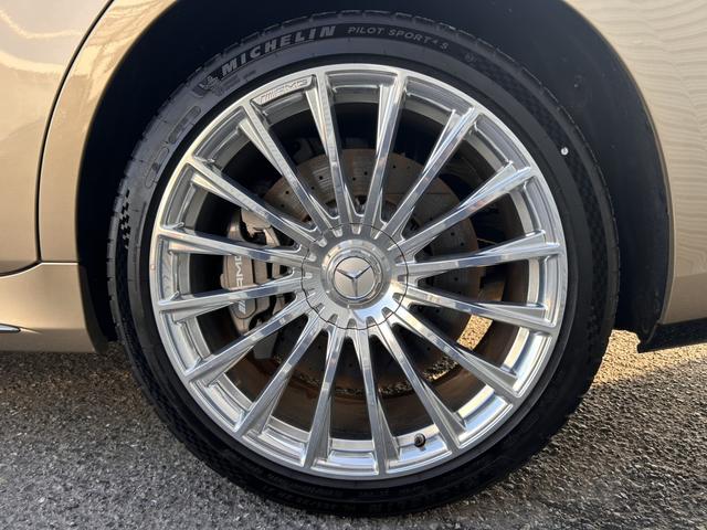 Ｓクラス Ｓ６３　Ｅ　パフォーマンス　ＡＭＧナイトパッケージ　ブルメスターハイエンド４Ｄサラウンドサウンドシステム　パノラミックスライディングルーフ　シートベンチレーター　ＡＲヘッドアップディスプレイ　レーダーセーフティパッケージ（15枚目）