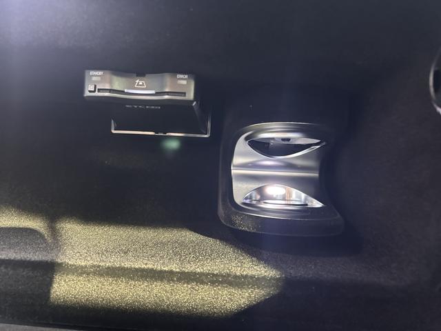 Ｓクラス Ｓ６３　Ｅ　パフォーマンス　ＡＭＧナイトパッケージ　ブルメスターハイエンド４Ｄサラウンドサウンドシステム　パノラミックスライディングルーフ　シートベンチレーター　ＡＲヘッドアップディスプレイ　レーダーセーフティパッケージ（17枚目）