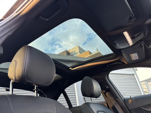 Ｃクラス Ｃ２００ローレウスエディションスポーツプラスパック　レザーエクスクルーシブパッケージ　パノラミックスライディングルーフ　３６０度カメラ　レーダーセーフティパッケージ　ブルメスターサラウンドサウンドシステム　純正１８インチＡＷ　１オーナー　認中二年保証（18枚目）