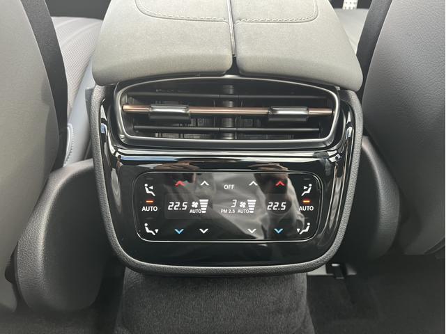 ＥＱＳ ＥＱＳ５３　４マチック＋　リアコンフォートパッケージ　エクスクルーシブパッケージ　ＡＭＧカーボンファイバーインテリアトリム　ハイパースクリーン　ＨＵＤ　シートベンチレーター　パノラミックスライディングルーフ　新車保証継承（28枚目）