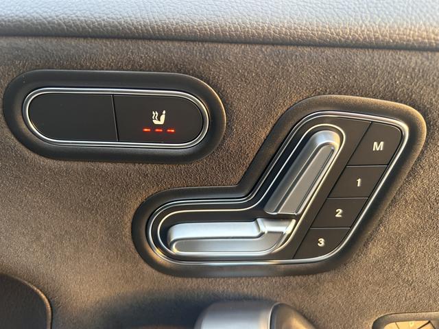 お車が展示場に無い事がございます。ご来店の際は一度お電話にて在庫のご確認を御願い致します。【お問い合わせ電話番号０７２−４６１−１４１１】