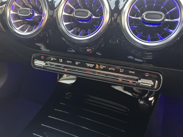 タバコ等、車内の匂いもお気軽にお問合せください。アフターメンテナンスご遠方のメンテナンスなんでもご相談ください。専門知識のあるスタッフが親身になってご対応いたします！