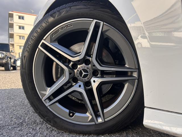 Aクラスセダン レザーエクスクルーシブパッケージ パノラミックスライディングルーフ レーダーセーフティパッケージ レザーシート メモリー付パワーシート LEDヘッドライト ワイヤレスチャージング 認定中古車二年保証(15枚目)