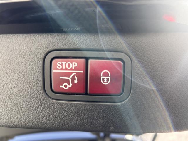 Ｃクラスステーションワゴン Ｃ２００ステーションワゴンアバンギャルドＡＭＧライン　ベーシックパッケージ　レザーエクスクルーシブパッケージ　パノラミックスライディングルーフ　ヘッドアップディスプレイ　レーダーセーフティパッケージ　ＤＩＧＩＴＡＬライトシートヒーター　認定中古車二年保証（31枚目）