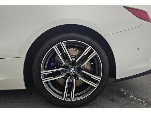 8シリーズ 840i クーペ Mスポーツ ハーマンカードンサラウンドシステム・レーダー・レッドブラックコンビレザーシート(9枚目)