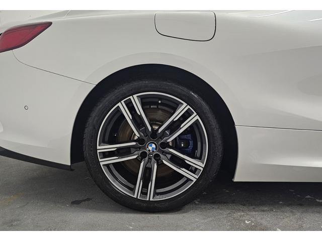 8シリーズ 840i クーペ Mスポーツ ハーマンカードンサラウンドシステム・レーダー・レッドブラックコンビレザーシート(10枚目)