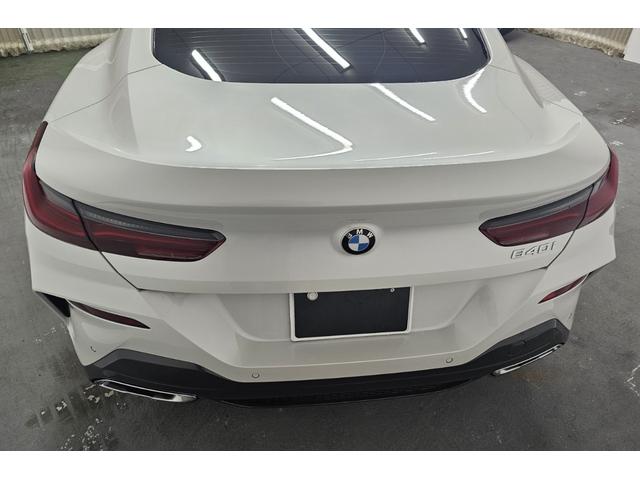 8シリーズ 840i クーペ Mスポーツ ハーマンカードンサラウンドシステム・レーダー・レッドブラックコンビレザーシート(12枚目)