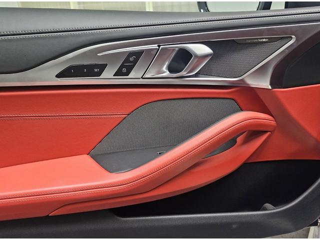 8シリーズ 840i クーペ Mスポーツ ハーマンカードンサラウンドシステム・レーダー・レッドブラックコンビレザーシート(19枚目)