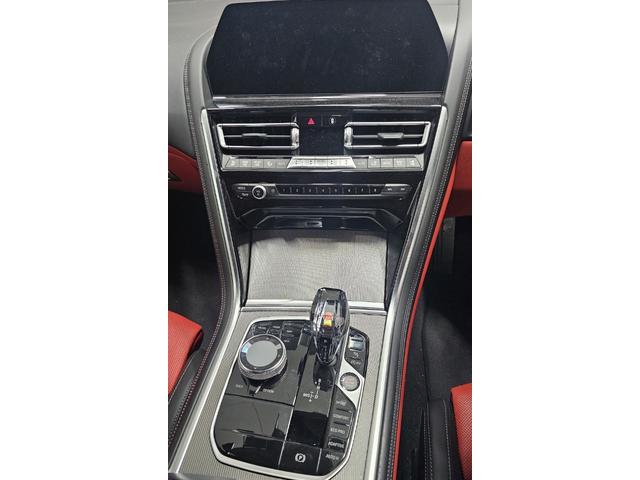 8シリーズ 840i クーペ Mスポーツ ハーマンカードンサラウンドシステム・レーダー・レッドブラックコンビレザーシート(22枚目)