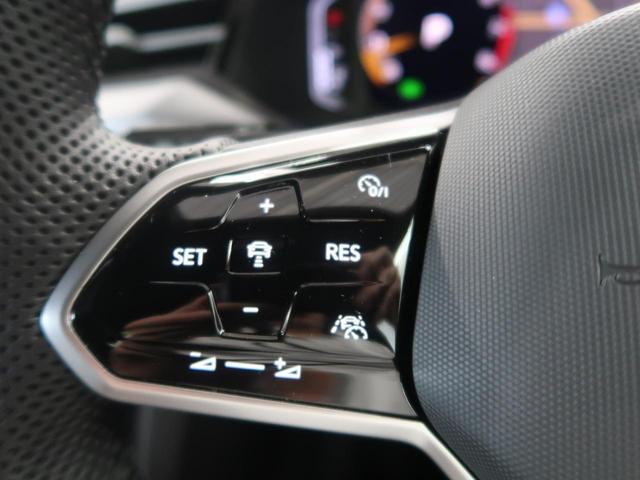 アルテオン ＴＳＩ　４モーション　Ｒラインアドバンス　ＡＣＣ　アラウンドビューカメラ　トラベルアシスト　レザーシート　シートヒーター　２０インチアルミホイール　パークアシスト　デイライト　ＬＥＤヘッドライト　ヘッドアップディスプレイ　パワーテールゲート（63枚目）