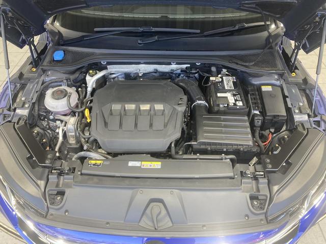 アルテオン ＴＳＩ　４モーション　Ｒラインアドバンス　サンルーフ　ハーマンカードンスピーカー　ＤＣＣ　トラベルアシスト　フロントアシスト　パワーテールゲート　アラウンドビューカメラ　フロントアシスト　レーンアシスト　認定中古車（37枚目）