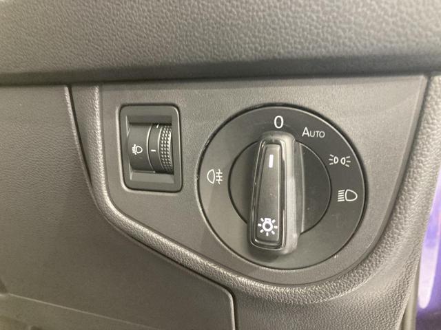 ポロ ＴＳＩアクティブ　弊社デモカー　デジタルメーター　トラベルアシスト　ＩＱライト　ナビ　バックカメラ　コーナーセンサー　レーンアシスト　フロントアシスト　認定中古車（39枚目）