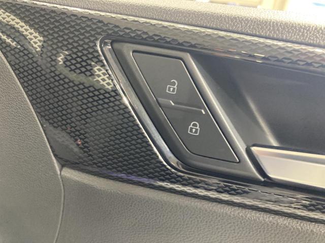 ポロ ＴＳＩアクティブ　弊社デモカー　デジタルメーター　トラベルアシスト　ＩＱライト　ナビ　バックカメラ　コーナーセンサー　レーンアシスト　フロントアシスト　認定中古車（41枚目）