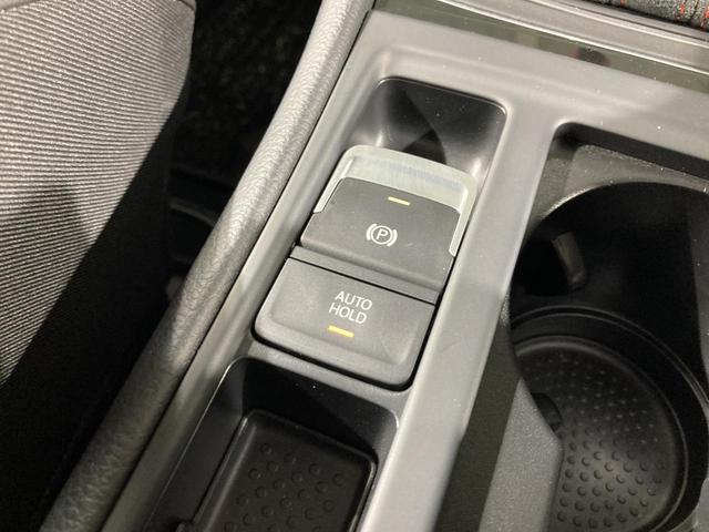 ゴルフGTI クラブスポーツ トラックエディション 特別仕様車 専用アルミ 専用バケットシート アルカンターラステアリング シートヒーター キーレス ナビ バックカメラ HIDヘッドライト 認定中古車(7枚目)