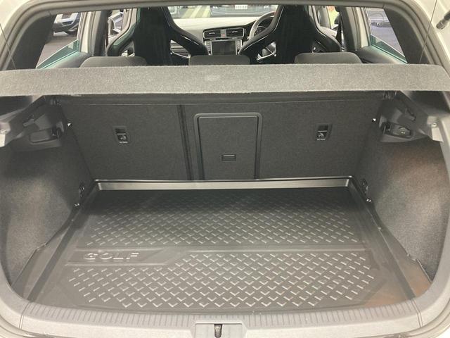 ゴルフGTI クラブスポーツ トラックエディション 特別仕様車 専用アルミ 専用バケットシート アルカンターラステアリング シートヒーター キーレス ナビ バックカメラ HIDヘッドライト 認定中古車(12枚目)