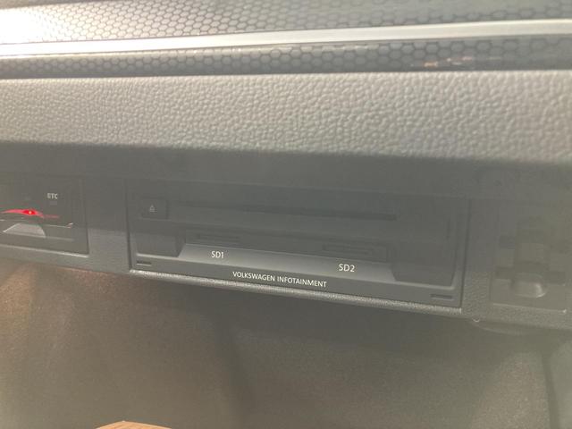 ゴルフGTI クラブスポーツ トラックエディション 特別仕様車 専用アルミ 専用バケットシート アルカンターラステアリング シートヒーター キーレス ナビ バックカメラ HIDヘッドライト 認定中古車(61枚目)