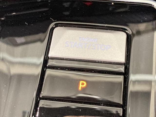 ゴルフヴァリアント ｅＴＳＩ　Ｒライン　ＩＱライト　トラベルアシスト　デジタルメーター　パワーテールゲート　ヘットアップディスプレイ　ナビ　バックカメラ　フロントアシスト　レーンアシスト　認定中古車（8枚目）