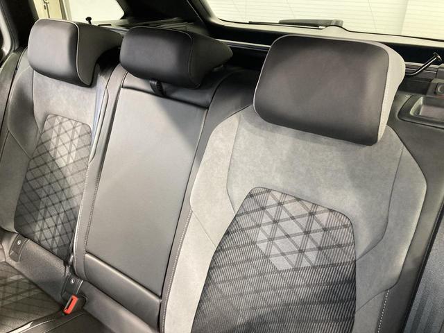 ゴルフヴァリアント ｅＴＳＩ　Ｒライン　ＩＱライト　トラベルアシスト　デジタルメーター　パワーテールゲート　ヘットアップディスプレイ　ナビ　バックカメラ　フロントアシスト　レーンアシスト　認定中古車（11枚目）