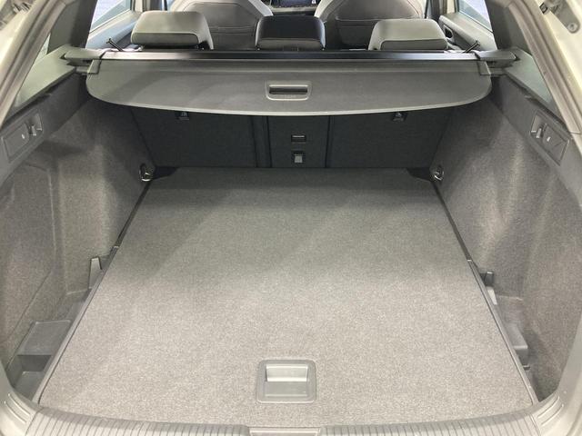 ゴルフヴァリアント ｅＴＳＩ　Ｒライン　ＩＱライト　トラベルアシスト　デジタルメーター　パワーテールゲート　ヘットアップディスプレイ　ナビ　バックカメラ　フロントアシスト　レーンアシスト　認定中古車（12枚目）