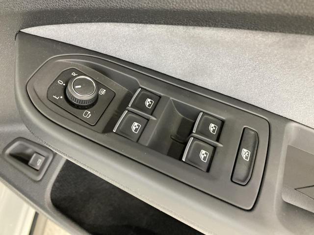 ゴルフヴァリアント ｅＴＳＩ　Ｒライン　ＩＱライト　トラベルアシスト　デジタルメーター　パワーテールゲート　ヘットアップディスプレイ　ナビ　バックカメラ　フロントアシスト　レーンアシスト　認定中古車（48枚目）