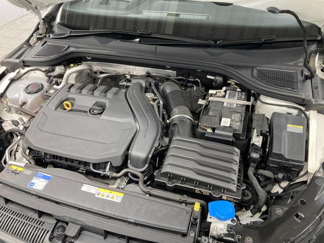 ゴルフヴァリアント ｅＴＳＩ　Ｒライン　ＩＱライト　トラベルアシスト　デジタルメーター　パワーテールゲート　ヘットアップディスプレイ　ナビ　バックカメラ　フロントアシスト　レーンアシスト　認定中古車（50枚目）