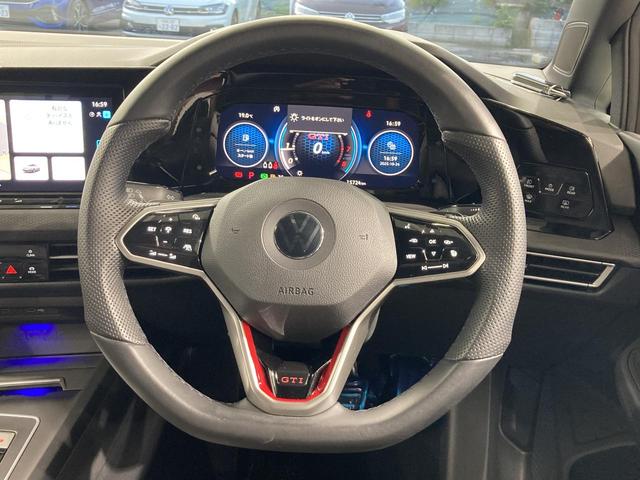 ゴルフGTI ベースグレード DCC トラベルアシスト IQライト 専用アルミ デジタルメーター スマートキー フロントアシスト レーンアシスト バックカメラ アンビエントライト 認定中古車(4枚目)