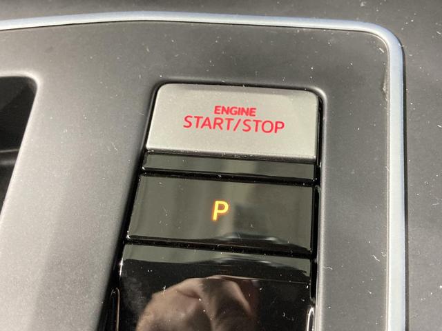 ゴルフGTI ベースグレード DCC トラベルアシスト IQライト 専用アルミ デジタルメーター スマートキー フロントアシスト レーンアシスト バックカメラ アンビエントライト 認定中古車(7枚目)