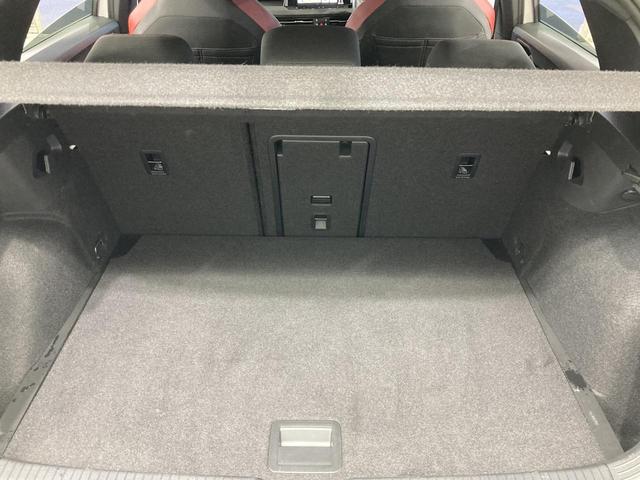 ゴルフGTI ベースグレード DCC トラベルアシスト IQライト 専用アルミ デジタルメーター スマートキー フロントアシスト レーンアシスト バックカメラ アンビエントライト 認定中古車(10枚目)