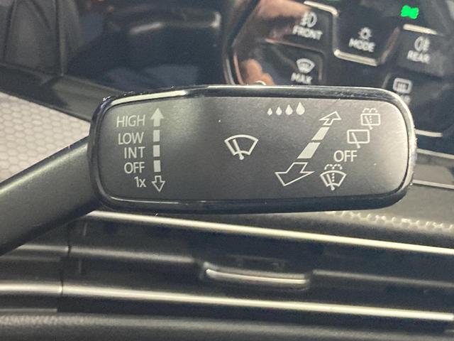 ゴルフGTI ベースグレード DCC トラベルアシスト IQライト 専用アルミ デジタルメーター スマートキー フロントアシスト レーンアシスト バックカメラ アンビエントライト 認定中古車(34枚目)