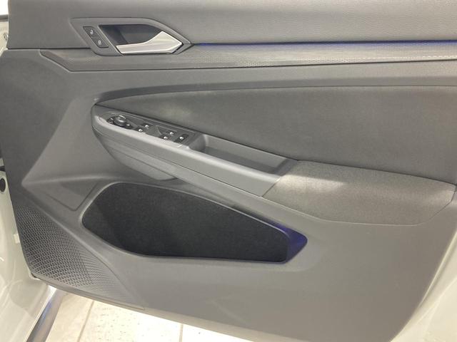 ゴルフGTI ベースグレード DCC トラベルアシスト IQライト 専用アルミ デジタルメーター スマートキー フロントアシスト レーンアシスト バックカメラ アンビエントライト 認定中古車(53枚目)