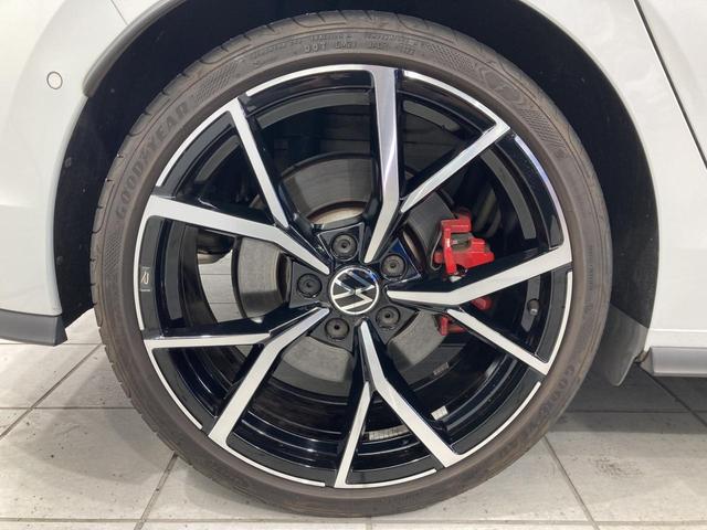 ゴルフGTI ベースグレード DCC トラベルアシスト IQライト 専用アルミ デジタルメーター スマートキー フロントアシスト レーンアシスト バックカメラ アンビエントライト 認定中古車(61枚目)