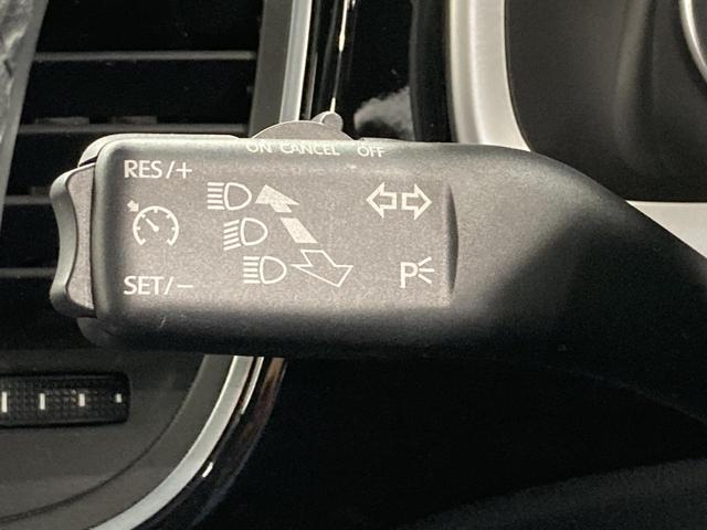 ザ・ビートル Ｒラインマイスター　クルーズコントロール付き　パドルシフト　障害物センサー　純正ナビ　レザーシート　シートヒーター　ブレーキアシスト　１８インチアルミホイール　フォグランプ　ＴＶフルセグ　バックカメラ　ブレーキアシスト（43枚目）