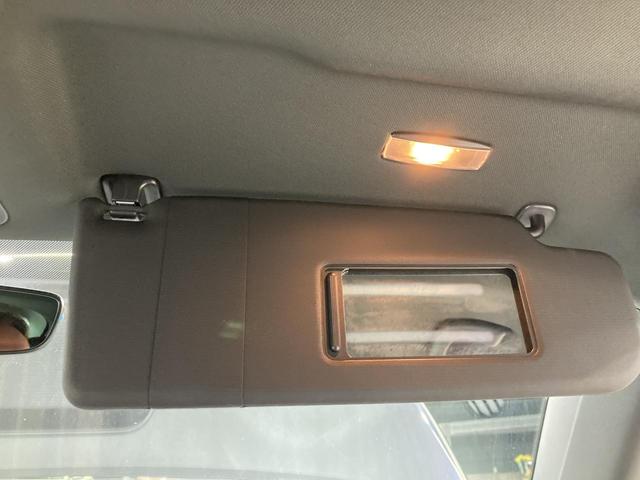 ザ・ビートル Ｒラインマイスター　クルーズコントロール付き　パドルシフト　障害物センサー　純正ナビ　レザーシート　シートヒーター　ブレーキアシスト　１８インチアルミホイール　フォグランプ　ＴＶフルセグ　バックカメラ　ブレーキアシスト（69枚目）