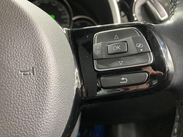 ザ・ビートル Ｒラインマイスター　クルーズコントロール付き　パドルシフト　障害物センサー　純正ナビ　レザーシート　シートヒーター　ブレーキアシスト　１８インチアルミホイール　フォグランプ　ＴＶフルセグ　バックカメラ　ブレーキアシスト（72枚目）