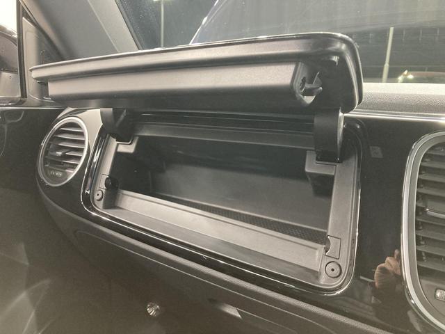 ザ・ビートル Ｒラインマイスター　クルーズコントロール付き　パドルシフト　障害物センサー　純正ナビ　レザーシート　シートヒーター　ブレーキアシスト　１８インチアルミホイール　フォグランプ　ＴＶフルセグ　バックカメラ　ブレーキアシスト（75枚目）