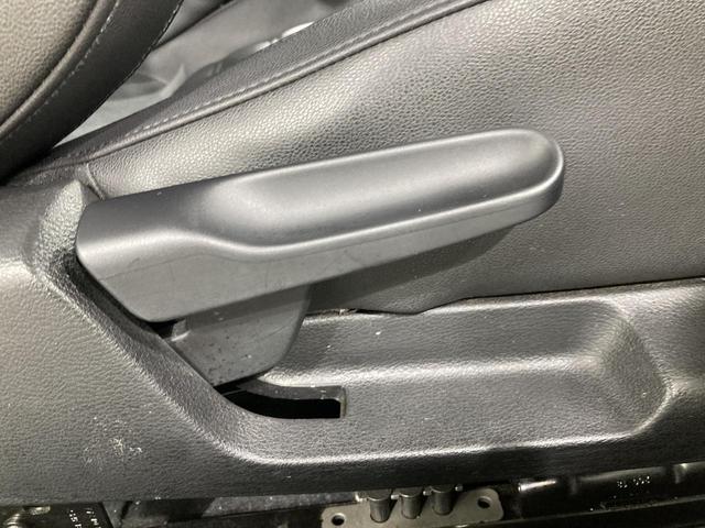 ザ・ビートル Ｒラインマイスター　クルーズコントロール付き　パドルシフト　障害物センサー　純正ナビ　レザーシート　シートヒーター　ブレーキアシスト　１８インチアルミホイール　フォグランプ　ＴＶフルセグ　バックカメラ　ブレーキアシスト（76枚目）