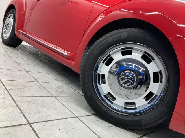 ザ・ビートル デザイン クルーズコントロール バックカメラ 17インチアルミホイホール HIDヘッドライト 純正ナビ プッシュスタート スマートスタートシステム デザイン専用インテリア(10枚目)