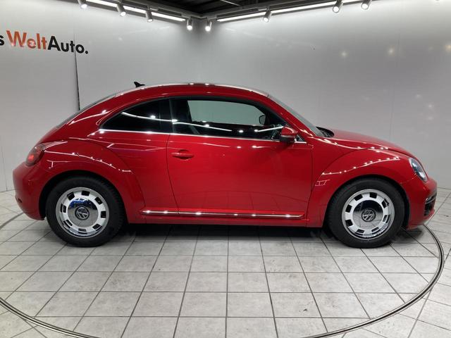 ザ・ビートル デザイン クルーズコントロール バックカメラ 17インチアルミホイホール HIDヘッドライト 純正ナビ プッシュスタート スマートスタートシステム デザイン専用インテリア(15枚目)