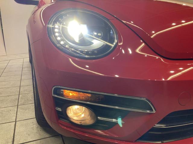 ザ・ビートル デザイン クルーズコントロール バックカメラ 17インチアルミホイホール HIDヘッドライト 純正ナビ プッシュスタート スマートスタートシステム デザイン専用インテリア(23枚目)