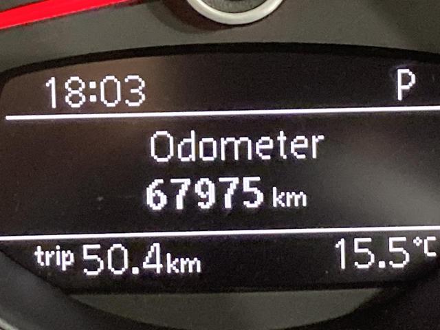 ザ・ビートル デザイン クルーズコントロール バックカメラ 17インチアルミホイホール HIDヘッドライト 純正ナビ プッシュスタート スマートスタートシステム デザイン専用インテリア(35枚目)