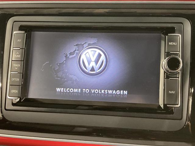 ザ・ビートル デザイン クルーズコントロール バックカメラ 17インチアルミホイホール HIDヘッドライト 純正ナビ プッシュスタート スマートスタートシステム デザイン専用インテリア(51枚目)