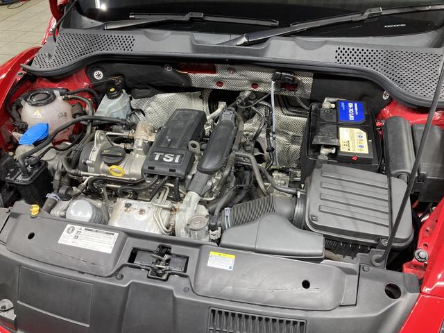 ザ・ビートル デザイン クルーズコントロール バックカメラ 17インチアルミホイホール HIDヘッドライト 純正ナビ プッシュスタート スマートスタートシステム デザイン専用インテリア(61枚目)