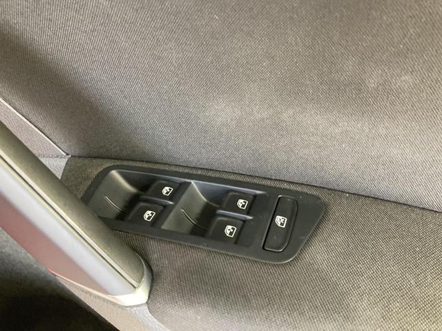 ゴルフ TSIコンフォートライン マイスター ACC 純正ナビ バックカメラ ブレーキアシスト オートホールド 17インチアルミホイール プッシュスタート TVフルセグ レーンキープアシスト 障害物センサー ジェスチャーコントロール(75枚目)