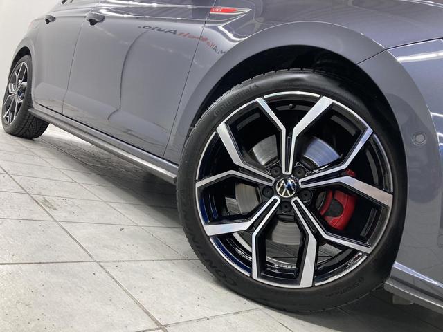 ポロＧＴＩ ベースグレード　トラベルアシスト　デジタルメーター　１８インチアルミホイール　レーンキープアシスト　ＩＱ．ＬＩＧＨＴ　前後コーナーセンサー　純正ナビ　バックカメラ　スマートキー　認定中古車（10枚目）