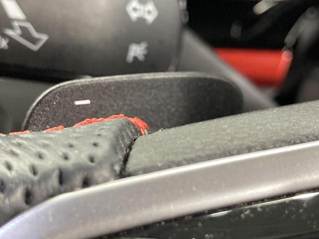 ポロＧＴＩ ベースグレード　トラベルアシスト　デジタルメーター　１８インチアルミホイール　レーンキープアシスト　ＩＱ．ＬＩＧＨＴ　前後コーナーセンサー　純正ナビ　バックカメラ　スマートキー　認定中古車（33枚目）