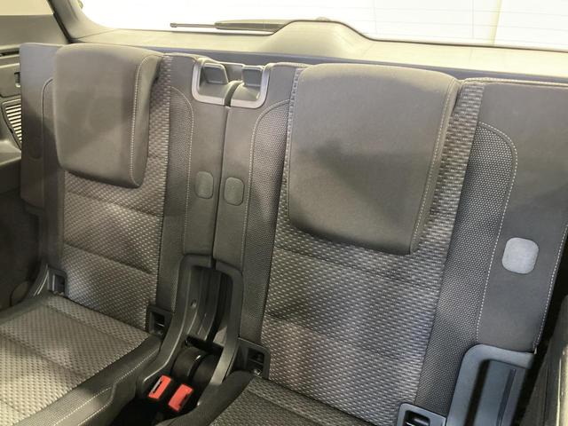 ゴルフトゥーラン ＴＳＩ　コンフォートラインリミテッド　ＡＣＣ　純正ナビ　１６インチアルミホイール　障害物センサー　バックカメラ　電動リヤゲート　ブレーキアシスト　ＬＥＤヘッドライト　レーンアシスト　ＴＶフルセグ　キーレスエントリー　シートヒーター（11枚目）