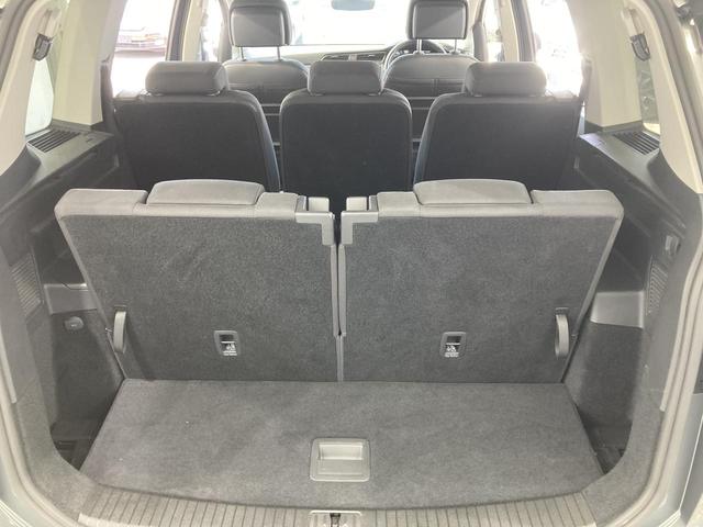 ゴルフトゥーラン ＴＳＩ　コンフォートラインリミテッド　ＡＣＣ　純正ナビ　１６インチアルミホイール　障害物センサー　バックカメラ　電動リヤゲート　ブレーキアシスト　ＬＥＤヘッドライト　レーンアシスト　ＴＶフルセグ　キーレスエントリー　シートヒーター（12枚目）