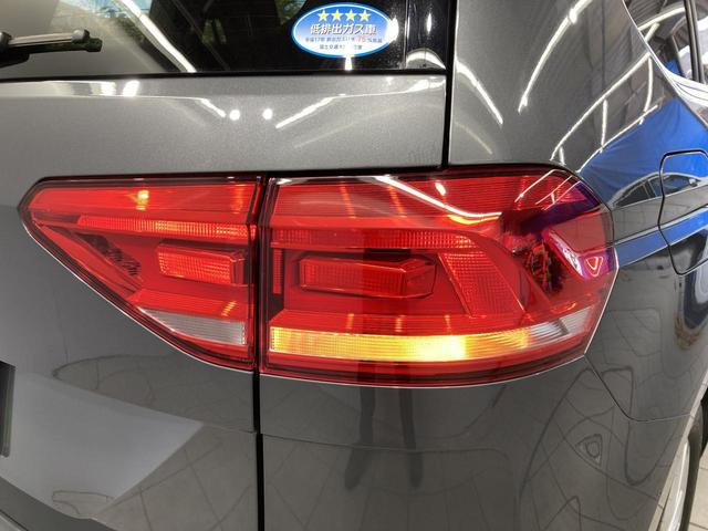 ゴルフトゥーラン ＴＳＩ　コンフォートラインリミテッド　ＡＣＣ　純正ナビ　１６インチアルミホイール　障害物センサー　バックカメラ　電動リヤゲート　ブレーキアシスト　ＬＥＤヘッドライト　レーンアシスト　ＴＶフルセグ　キーレスエントリー　シートヒーター（27枚目）